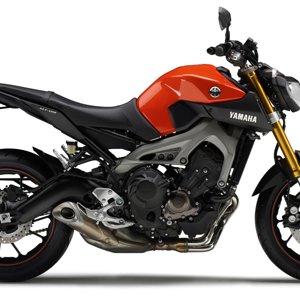 2014-Yamaha-MT-09-EU-Blazing-Orange-Studio-002.jpg